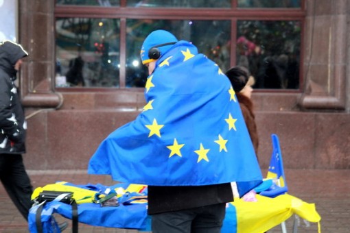 Doing business with EU flags e1396565385163