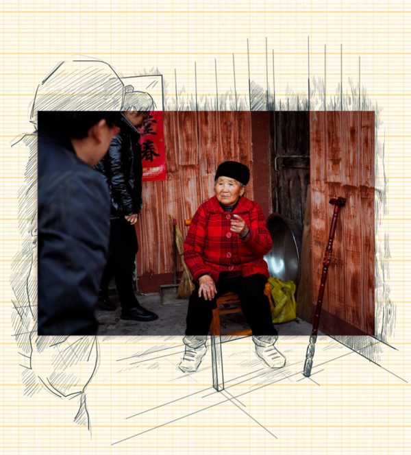 03 First Secretary Liu Yuanxue speaks with a local villager during routine home visits in the village of Danyang Wanshan District Guizhou Province April 2021 e1628101195355